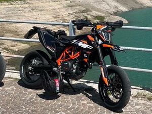 KTM SMCR 690 MJ. 22 | VIEL ZUBEHÖR