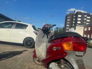 PIAGGIO SFERA ROLLER OHNE PAPIERE MIT ERSATZTEILEN