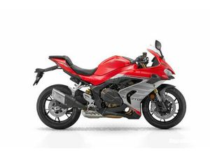 BREMBO. MARZICCHI. PIRELLI. GYORS VÁLTÓ. TEMPOMAT. TELEFON TÜKRÖZÉS STB