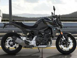 BMW F 900 R 'TRIPLE BLACK' + HEIZGRIFFE + LENKER HOC