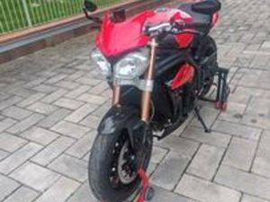 TRIUMPH SPEED TRIPLE 1050 - 2011