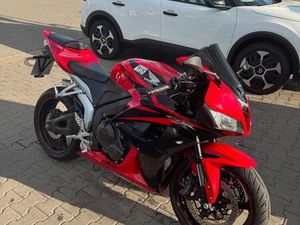 HONDA CBR600 RR PC40 SEHR GEPFLEGT !