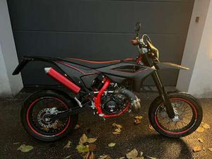 2T 50 TRACK 2024 BLACK