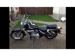 SUZUKI INTRUDER VL 125 CRUISER MOTORRAD SCHWARZ