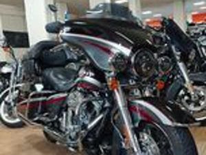 HARLEY-DAVIDSON ELECTRA GLIDE SCREAMIN EAGLE