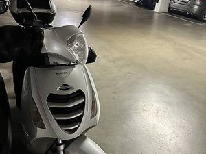HONDA PS125I ROLLER SCOOTEE CANTON BASEL-LANDSCHAFT -