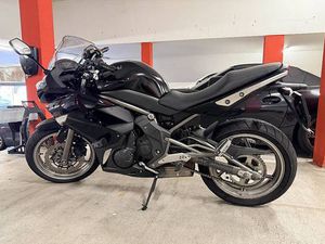 KAWASAKI ER-6F: IDEAL FÜR KLEINERE FAHRER/INNEN CANTON THURGOVIE -