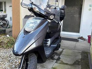 YAMAHA XC125 VITY - FRISCH REVIDIERT MIT VIEL ZUBEHÖR CANTON ARGOVIE -