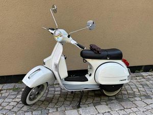 NEUWERTIGE VESPA PX125 SONDEREDITION 30ANNI