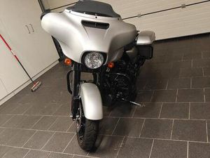 ② HARLEY DAVIDSON STREET GLIDE SPECIAL 2020 (5785 KM)