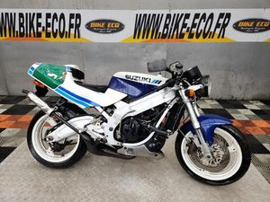 SUZUKI RGV 1990