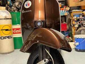 VESPA P200E