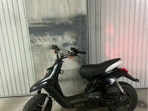 MBK BOOSTER NACKED À RETAPER