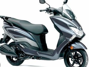 SCOOTER SUZUKI BURGMAN 125CC, COMME NEUF