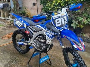 A VENDRE OU ÉCHANGE 250 YZF