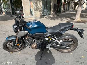 MOTO CB650R
