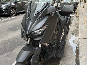 SCOOTER X-MAX IRON MAX