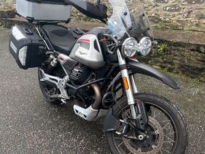MOTO GUZZI V85TT TRAVEL