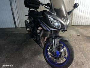 YAMAHA FZ8 S FAZER - SUPER ÉQUIPÉE - ENTRETIEN - AUCUN FRAIS À PRÉVOIR