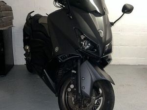 YAMAHA TMAX 530