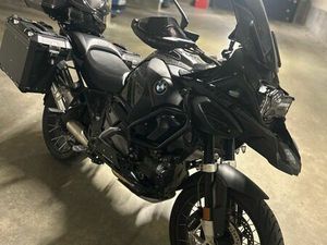 BMW GS 1250 ADVENTURE TRIPLE BLACK