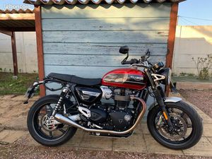 TRIUMPH SPEED TWIN 1200