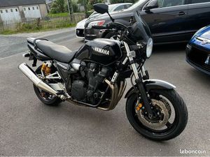 YAMAHA XJR 1300 RACER