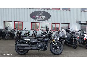 NOUVELLE BENELLI LEONCINO 400 BOBBER=TRANSMISSION PAR COURROIE