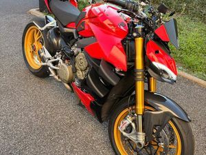 DUCATI STREET, FIGHTER,V4S