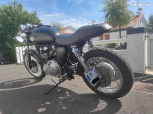 TRIUMPH THRUXTON
