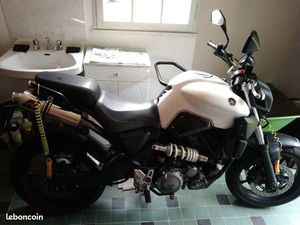 YAMAHA MT 03