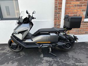 SCOOTER CE 04 BMW LONG RANGE 15 KW TOUTES OPTIONS 1 ÈRE MAIN