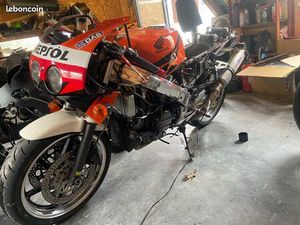 HONDA 400 VFR NC30