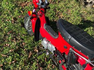 MOTO 125 CHARLY JAMES B