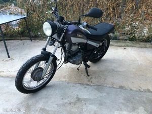 YAMAHA 125 SR