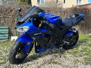 KAWASAKI NINJA ZX10R