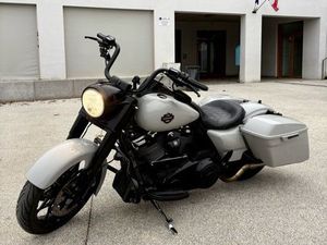 MAGNIFIQUE HARLEY DAVIDSON ROAD KING SPÉCIAL 114 STAGE 2