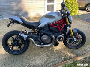 DUCATI MONSTER 1200S