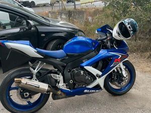 SUZUKI GSXR 600 K8