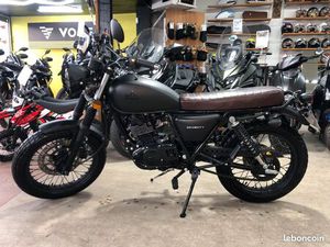 MASH NEW SEVENTY BLACK 125 CC