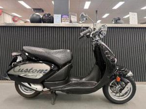 APRILIA HABANA MOJITO SNOR 2T 2011 VAN 1E EIGENAAR 1090KM — SCOOTERS | APRILIA — MARKTPLAATS