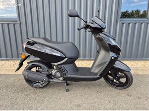 SCOOTER KISBEE NOIR 4T