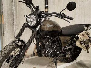 ② MOTOR BRIXTON CROMWELL 125 CC ABS - 2022