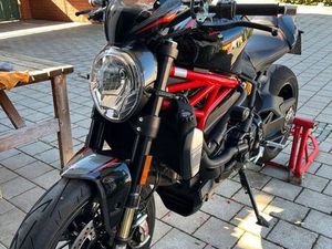 DUCATI MONSTER 1200 R