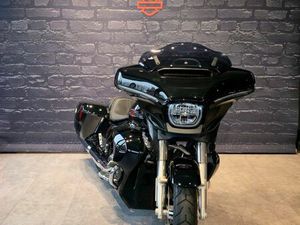 HARLEY-DAVIDSON STREET GLIDE FLHX