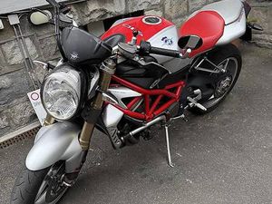 MV AGUSTA BRUTALE 910