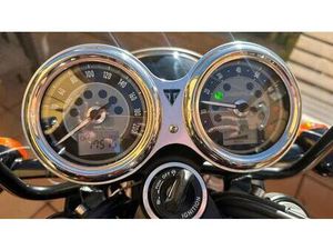 TRIUMPH - BONEVILLE T100