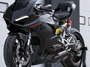 DUCATI PANIGALE V2 - BLACK EDITION - 2024