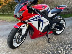 HONDA CBR 1000 RR 2010
