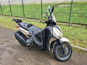 BEVERLY 400 S / BEVERLY 400S ABS HPE / ASR ( PIAGGIO EURO 5 5 ) ( IDEM : XMAX / X-MAX YAMAHA / FORZA 300 HONDA / SH 350 / ADV 350 / X-CITING KYMCO BEVERLY400 BE
